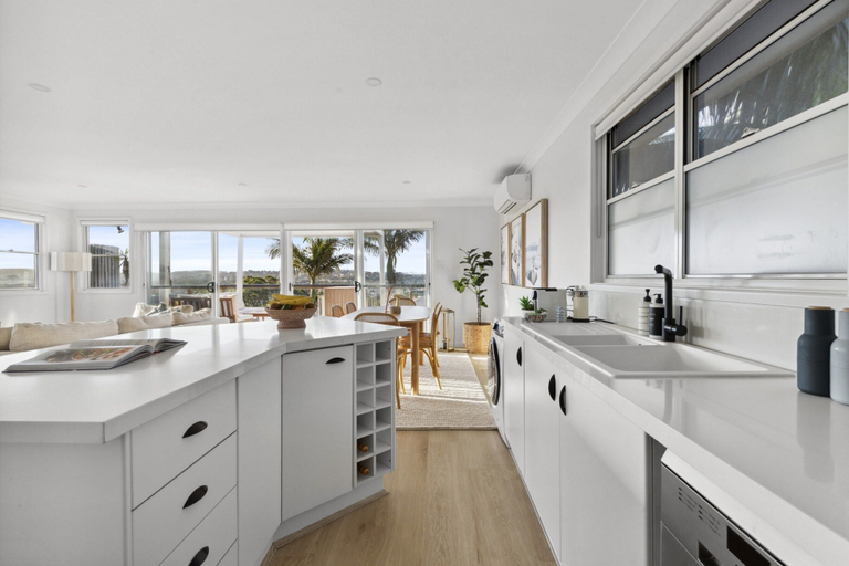 Private kitchen 3, Chic Coastal 1-bedroom Home With Balcony & BBQ, Sydney