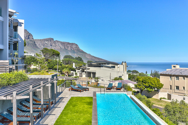 Sport & Beauty 2, Camps Bay studio apartment - The Crystal , City of Cape Town