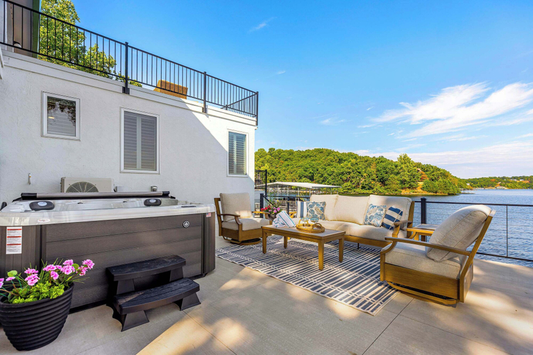 Terrace/patio 4, Panoramic Paradise - Lakefront Home for 15, Morgan