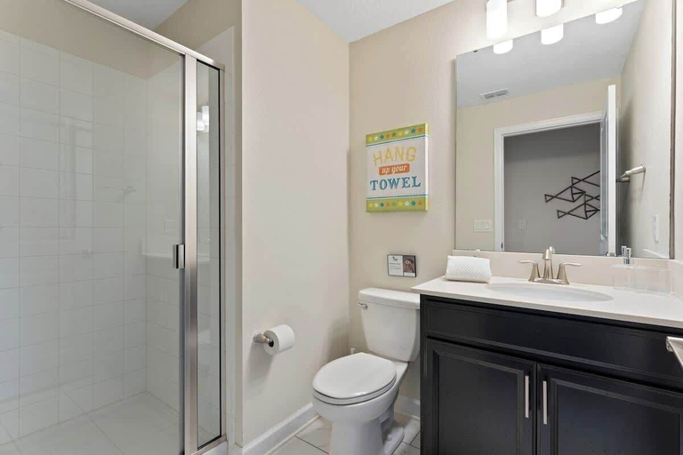Bathroom 3, Disney Familly Lovers up to 11 Guests, Osceola