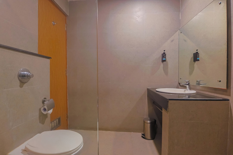 Bathroom 3, Max Hotels Prayagraj, Kaushambi