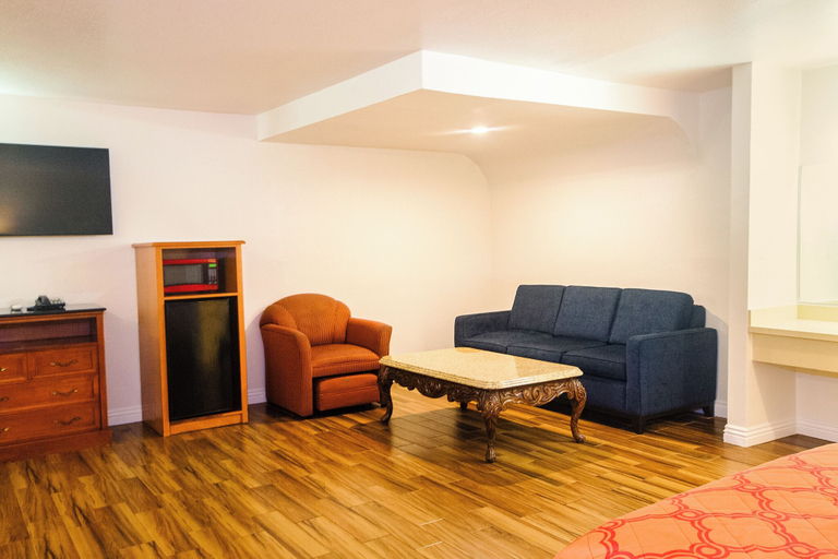 Others 4, Tropic Lodge, Orange