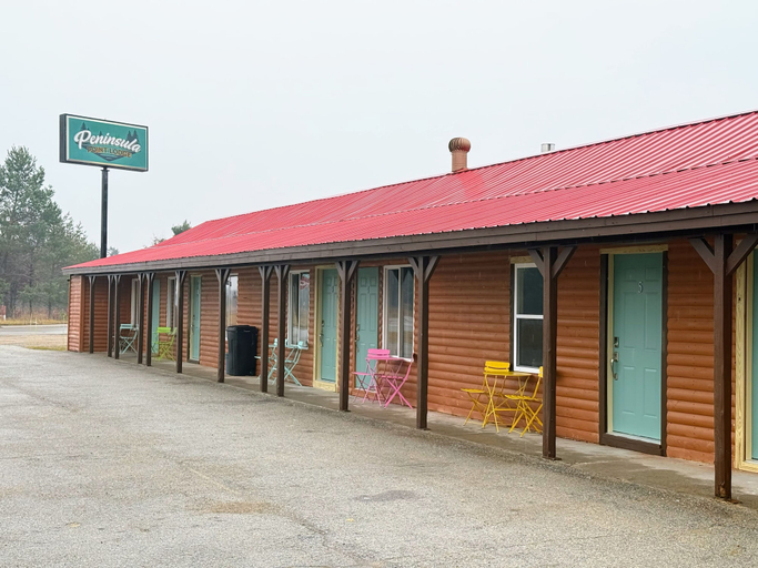 Exterior 4, Peninsula Point Lodge, Delta