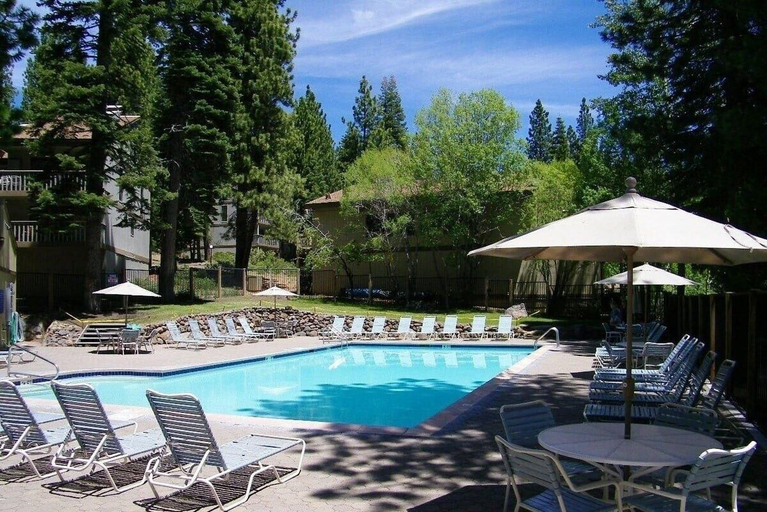 Sport & Beauty, Cheyenne's Place 4 Bedroom Home by RedAwning, Placer