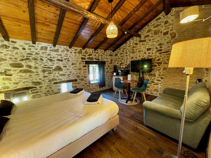 Bedroom 3, Domaine de Brise Bois - Chambres & Gîtes, Charente