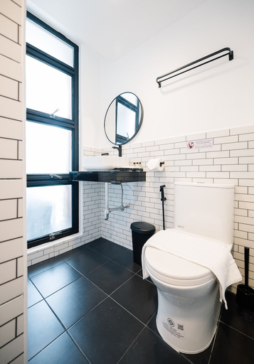 Bathroom 3, Mitt Haus BKK, Chatuchak
