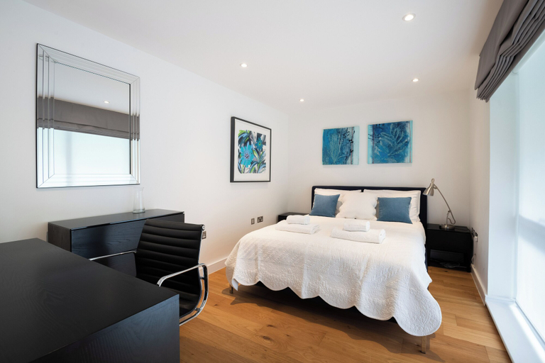 Bedroom 3, A Hint of Pink, London