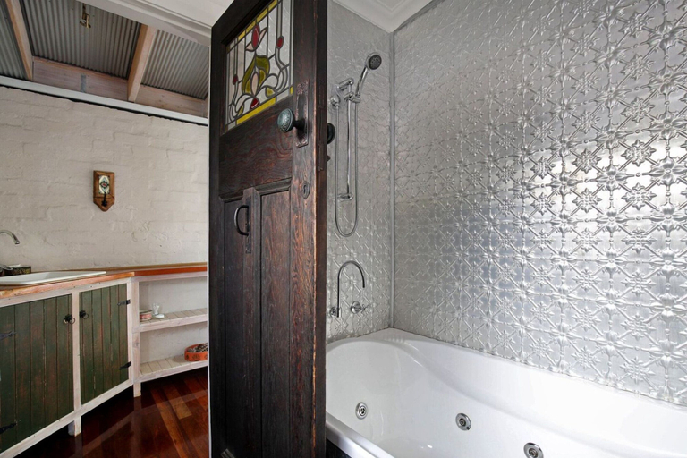 Bathroom, Little Haven Leura Cottage With Spa Bath and BBQ, Blue Mountains