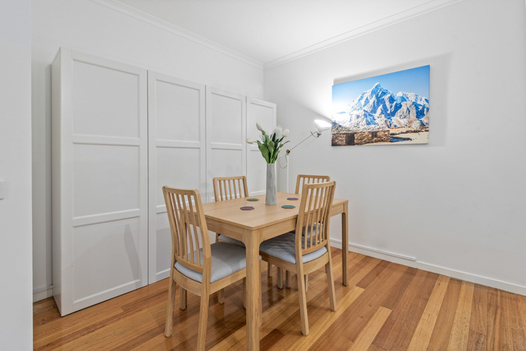 Dining, Perfect 2-bed Inner-city Home With Pool & BBQ Area, Melbourne