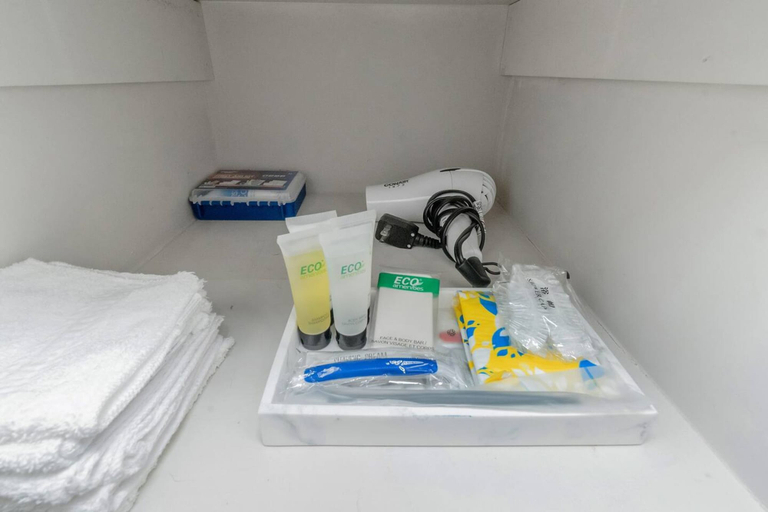 Room 4, Buckhead 2BR Free Parking Wi-fi, Atlanta