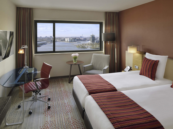 Bedroom 3, Mövenpick Hotel Amsterdam City Centre, Amsterdam