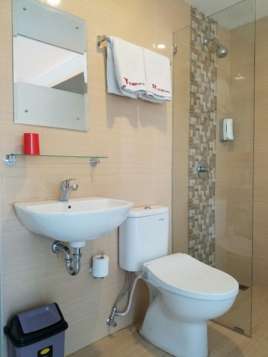 Bathroom, Sumi Hotel Surabaya, Surabaya