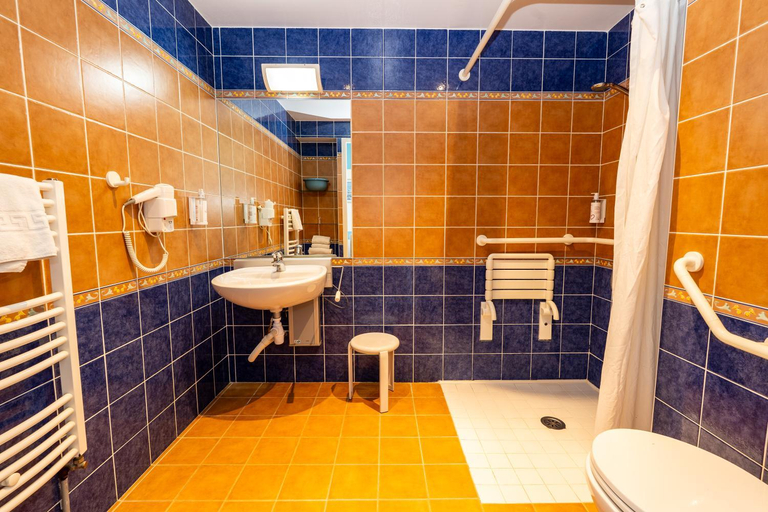 Bathroom 4, Residence Vacances Bleues Le Grand Large, Pyrénées-Atlantiques