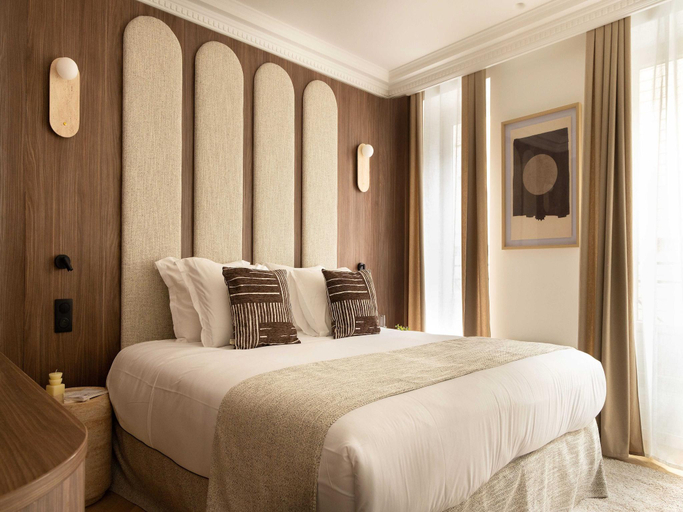 Bedroom 2, Elegant appt- AC-2BR-6P- Musee du Louvre, Paris