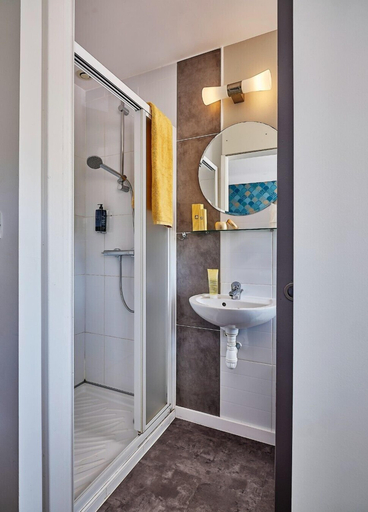 Bathroom 4, L'Atlantique Hotel, Vendée