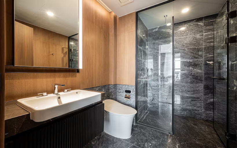 Bathroom 2, Odela West Tower Riverside Apt Hotel, District 2