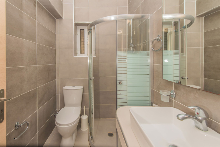 Bathroom 4, Planos Beach, Ionian Islands