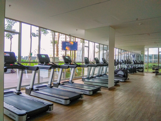 Gym, Comfort And Nice 2Br At Gold Coast Apartment, Jakarta Utara