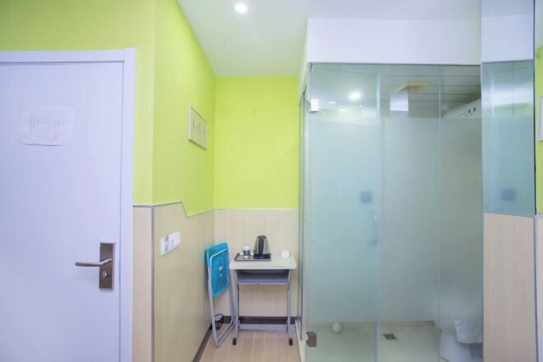 Bathroom 4, 100 Inn (Shanghai Jiangpu Road Metro Station), Shanghai