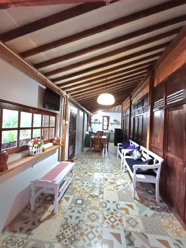 Others 3, Breeze and Blossom Cottage Maguwo, Sleman