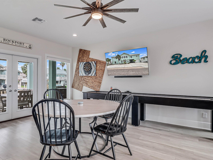 Dining 3, Flamingo House 4 Bedroom Home by RedAwning, Aransas