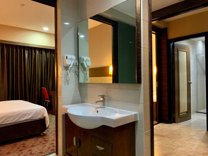 Bathroom 4, Sento Hotel, Keningau