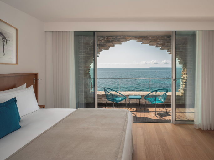 Bedroom 3, Hôtel Les Roches – Relais & Châteaux, Var
