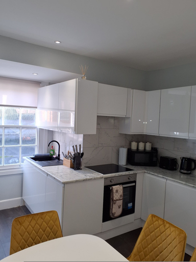Room 5, Casa de Niveles in Weymouth, Dorset