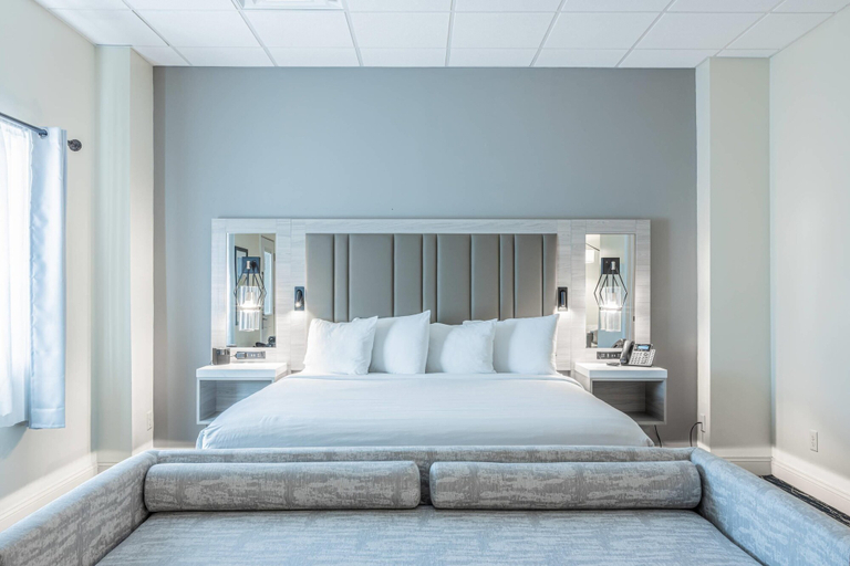 Bedroom 3, Inn on the Square, an Ascend Collection Hotel, Greenwood