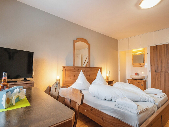 Bedroom 2, Ron´s Guesthouse, Oberallgäu