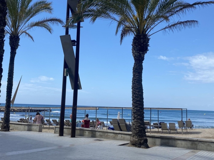 Room 3, Th108 Apartamento con Acceso Directo a la Playa, Tarragona