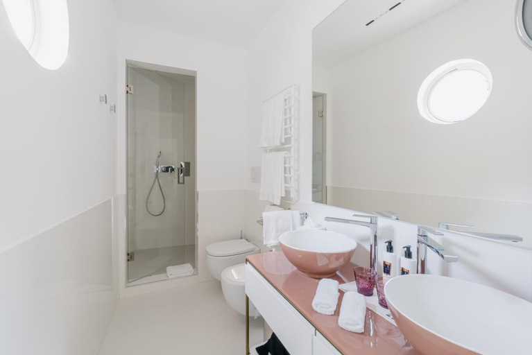 Bathroom 3, Palazzo M Capri, Napoli