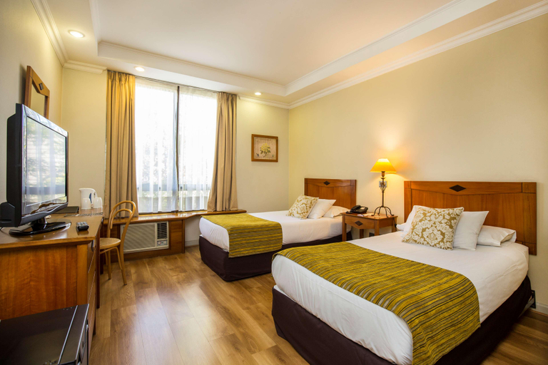 Bedroom 3, Park Plaza Bonaparte, Santiago