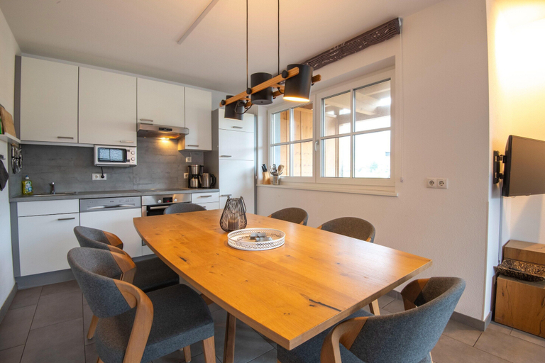 Others 5, Apartment Near the ski Slope in Brixen, Kitzbühel