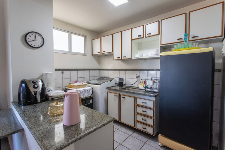 Private kitchen 5, Apto Pet Friendly com Garagem na Enseada Azul, Guarapari