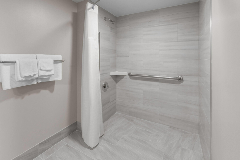 Bathroom 4, Days Inn by Wyndham Dumfries Quantico, Prince William