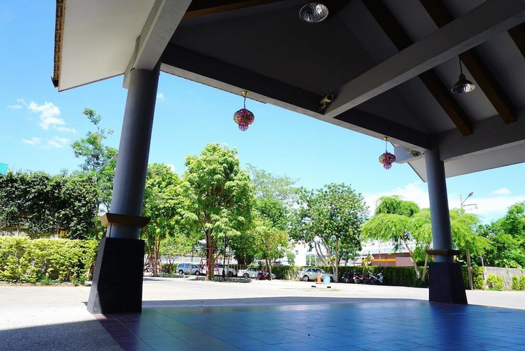 Sport & Beauty, Maihom Resort Dechatiwong Bridge, Muang Nakhon Sawan