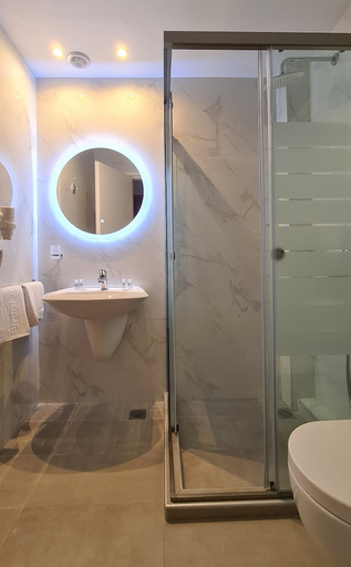 Bathroom 4, Palladium Hotel, Central Macedonia