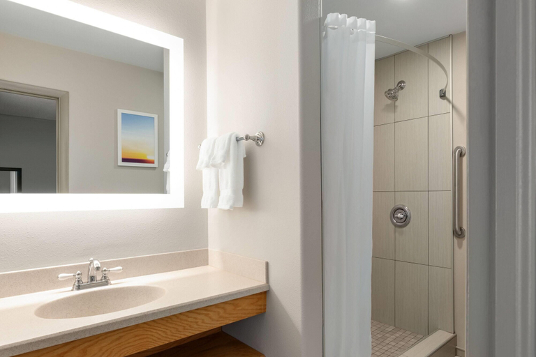 Bathroom 4, Days Inn by Wyndham Worland, Washakie