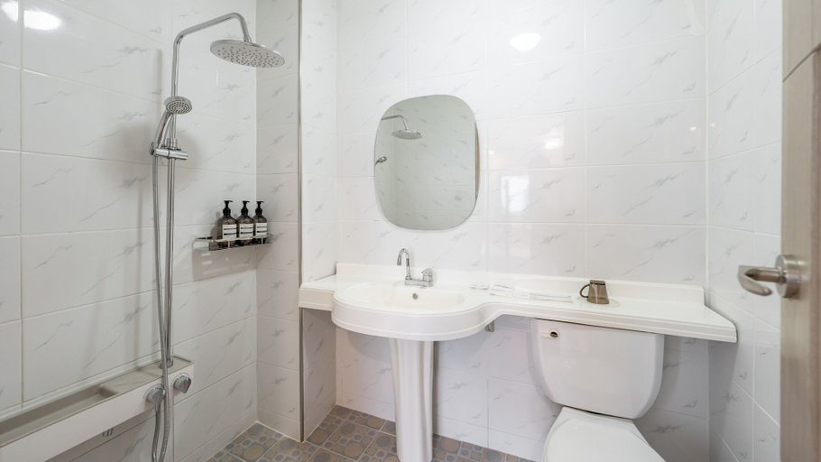 Bathroom 2, Sokcho Pensionbyeol, Sokcho