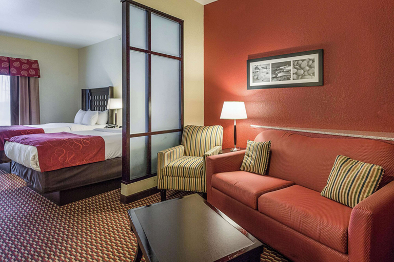 Bedroom 2, Comfort Suites, Vernon