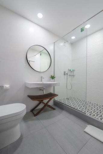 Bathroom 3, Central Hotel- Ridge, Accra
