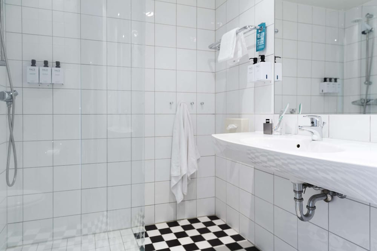 Bathroom 4, Scandic Aalborg City, Aalborg