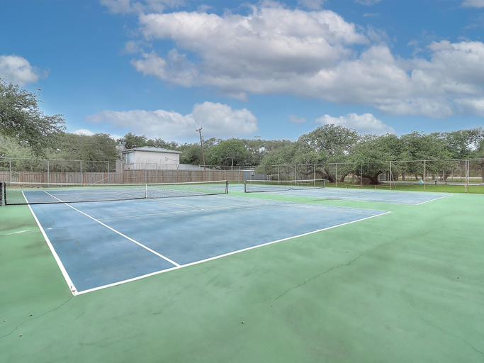 Sport court, Bayfront Shores Rryc47 2 Bedroom Condo, Aransas