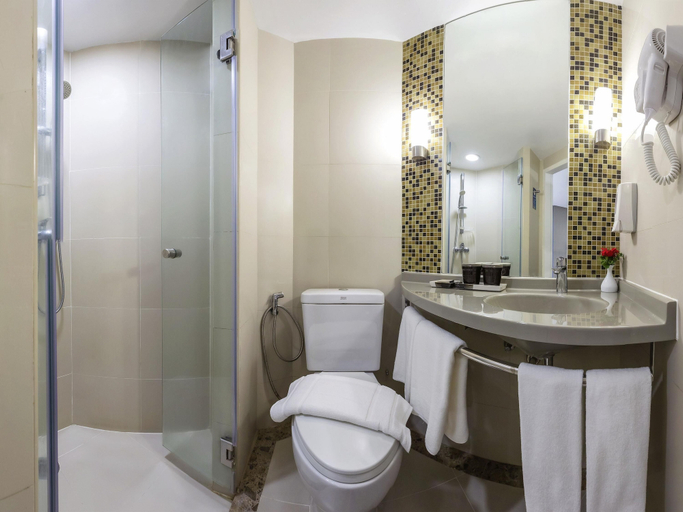 Bathroom 5, ibis Phuket Patong, Phuket Island