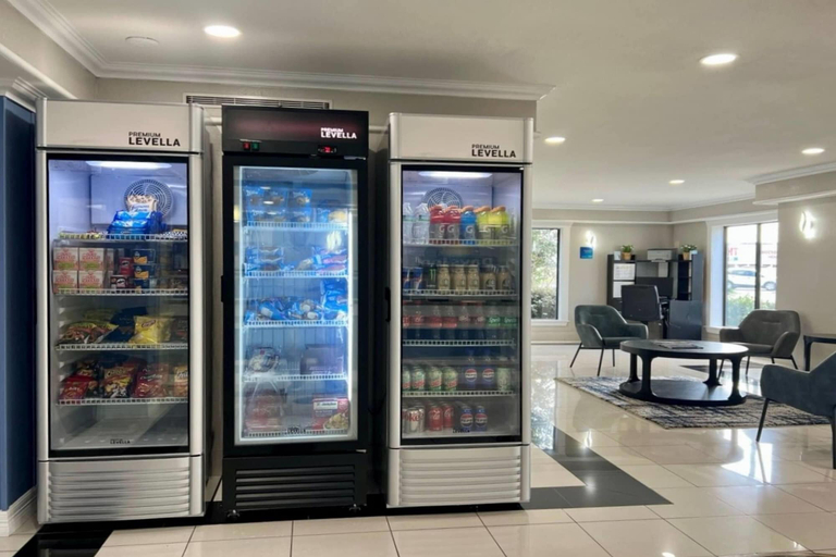Food & Drinks 5, Days Inn by Wyndham Houston, Houston