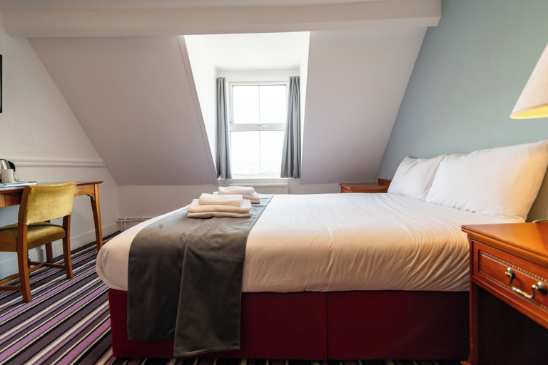 Bedroom 2, The Southcliff Hotel, Kent
