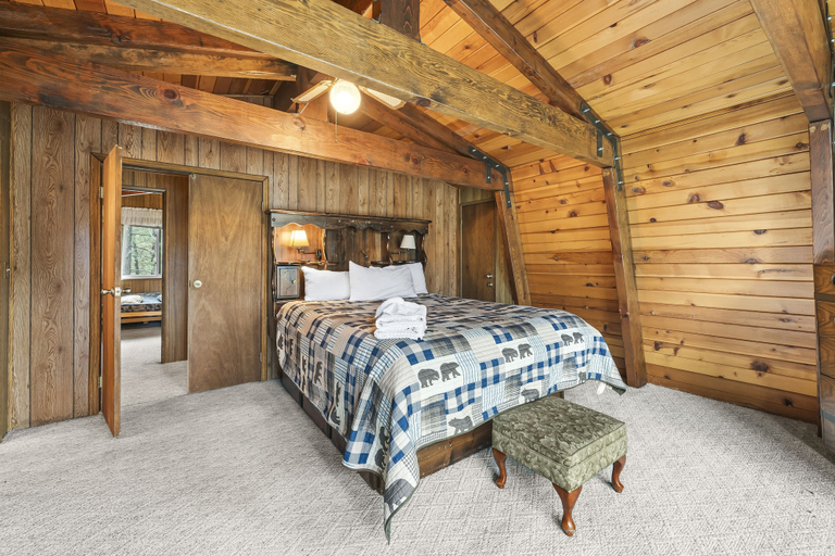 Bedroom 2, The Bears Lair Perfect for family, San Bernardino