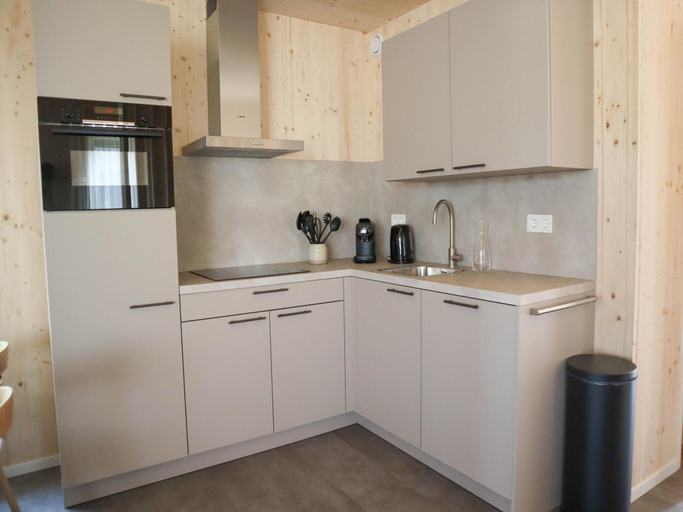 Private kitchen 2, Modern Retreat Near Beach, 's-Gravenzande