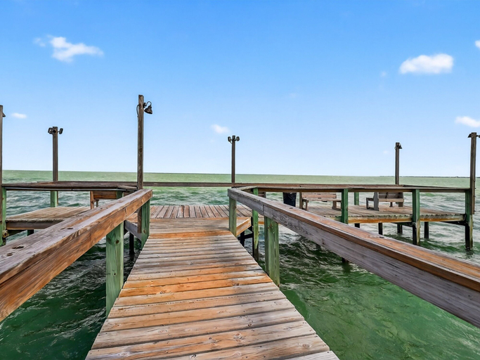 Property grounds 4, Coastal Retreat 3 Bedroom Home, Aransas